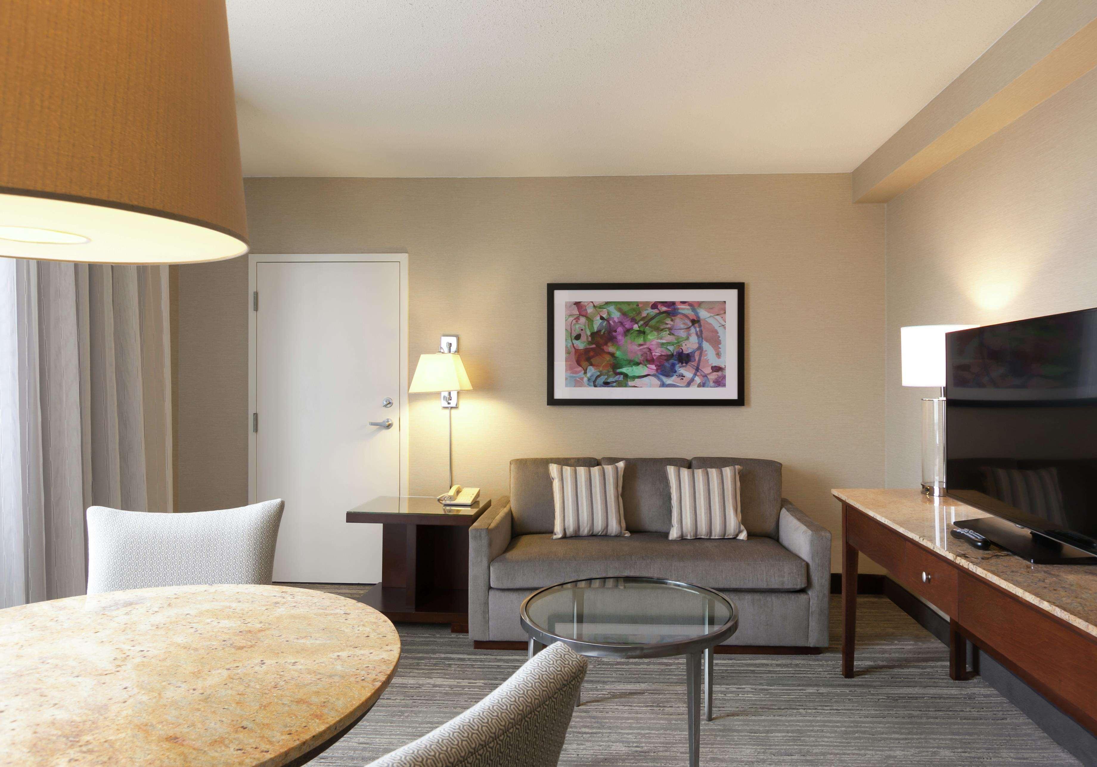 Doubletree By Hilton Hotel & Suites Houston By The Galleria Εξωτερικό φωτογραφία