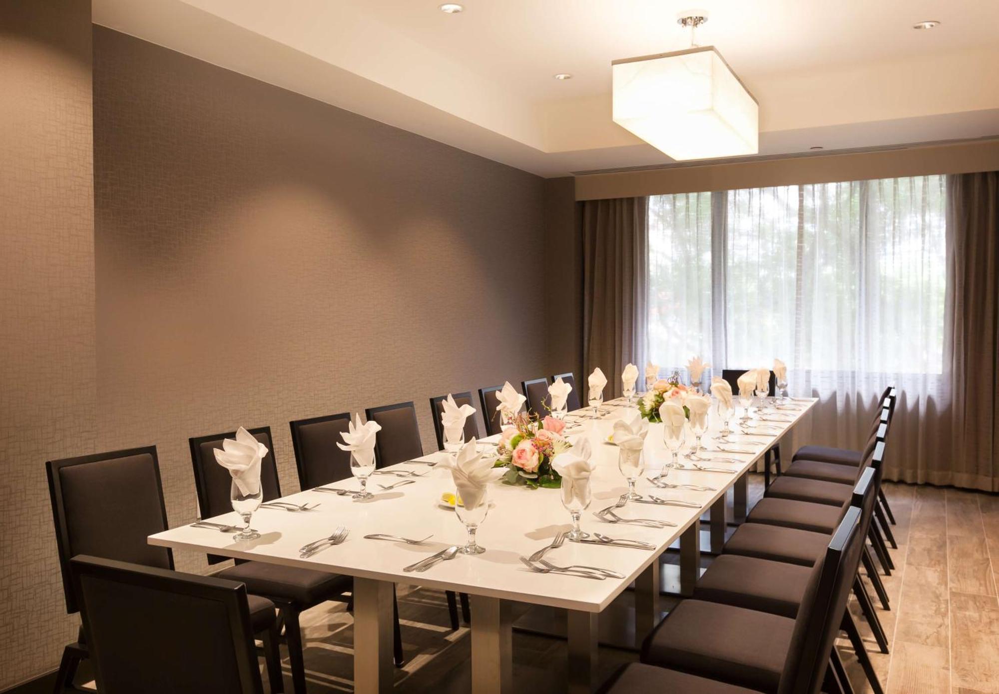 Doubletree By Hilton Hotel & Suites Houston By The Galleria Εξωτερικό φωτογραφία