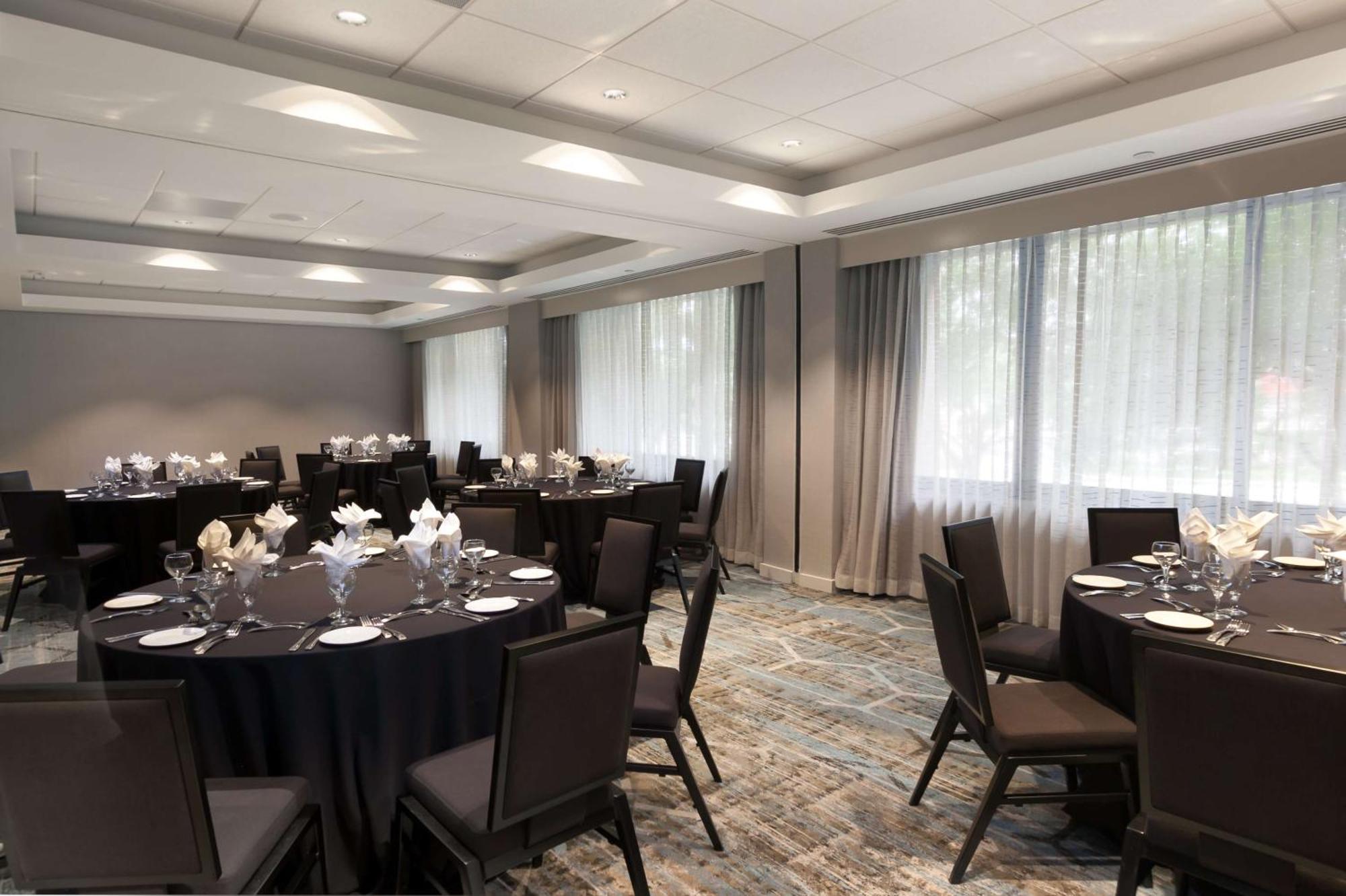 Doubletree By Hilton Hotel & Suites Houston By The Galleria Εξωτερικό φωτογραφία