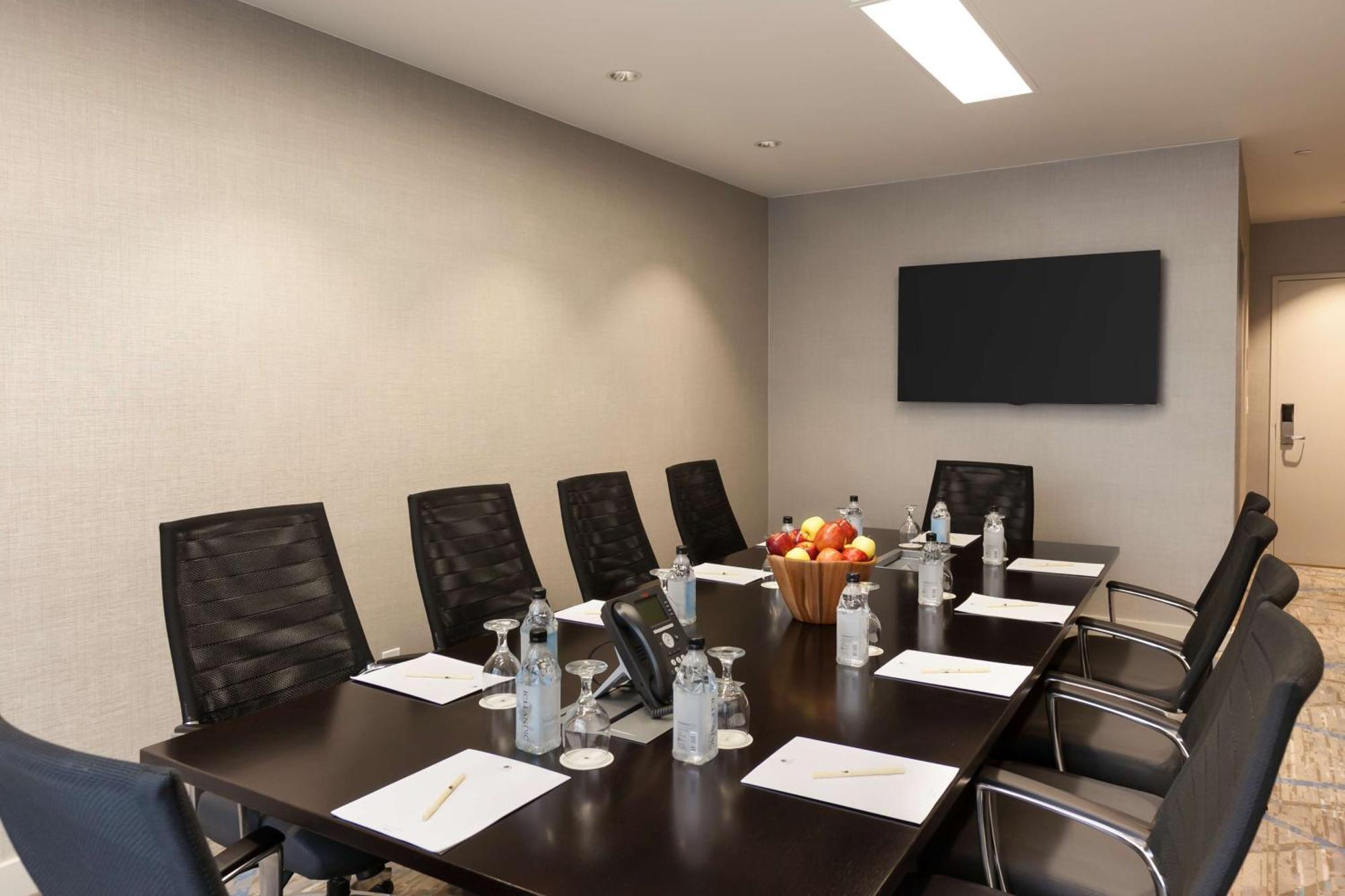 Doubletree By Hilton Hotel & Suites Houston By The Galleria Εξωτερικό φωτογραφία