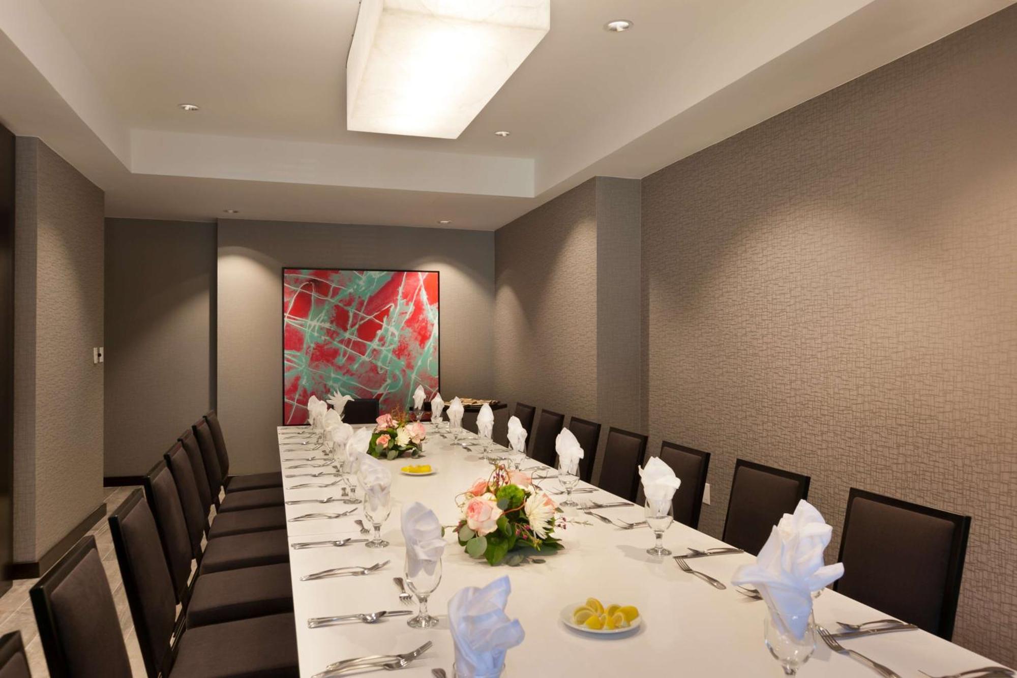 Doubletree By Hilton Hotel & Suites Houston By The Galleria Εξωτερικό φωτογραφία