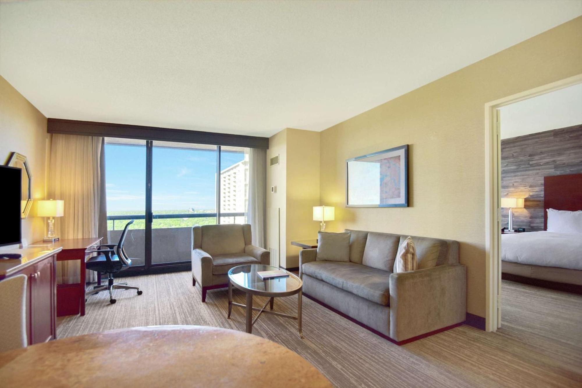 Doubletree By Hilton Hotel & Suites Houston By The Galleria Εξωτερικό φωτογραφία