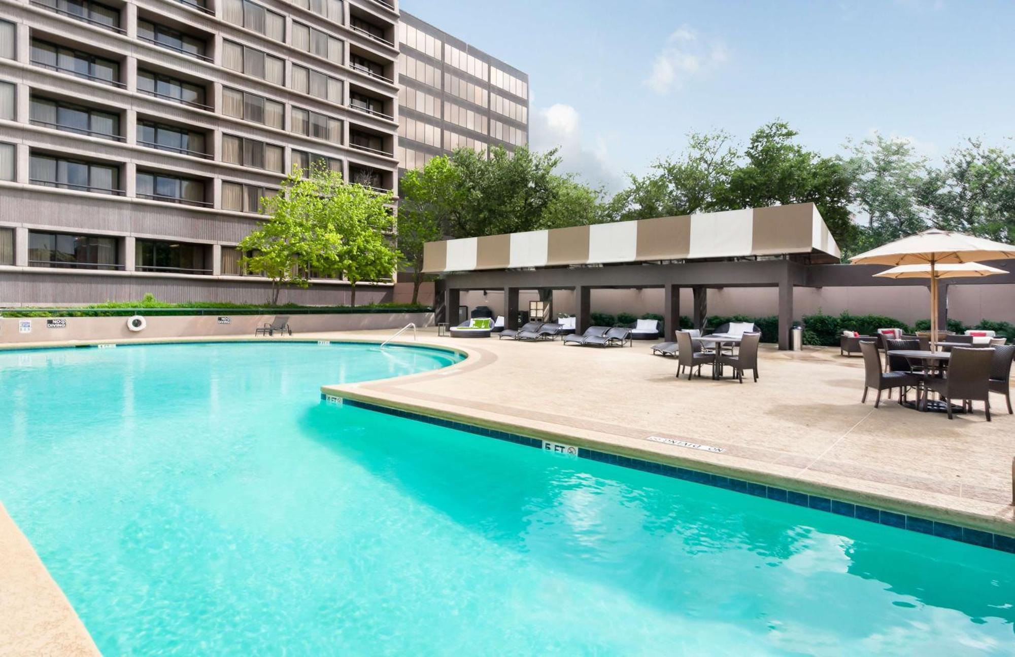 Doubletree By Hilton Hotel & Suites Houston By The Galleria Εξωτερικό φωτογραφία